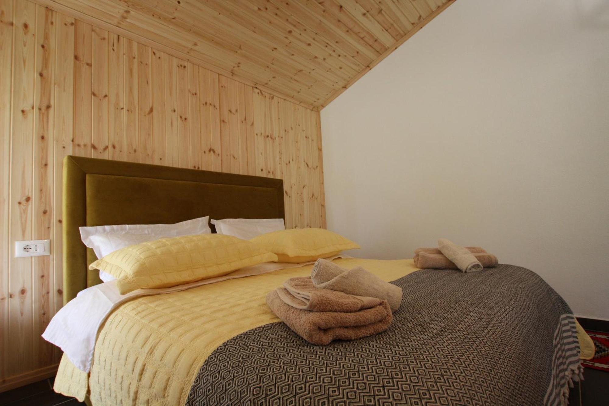 Villa Lugina E Shengjergjit ,Bujtinat Tirana Zimmer foto