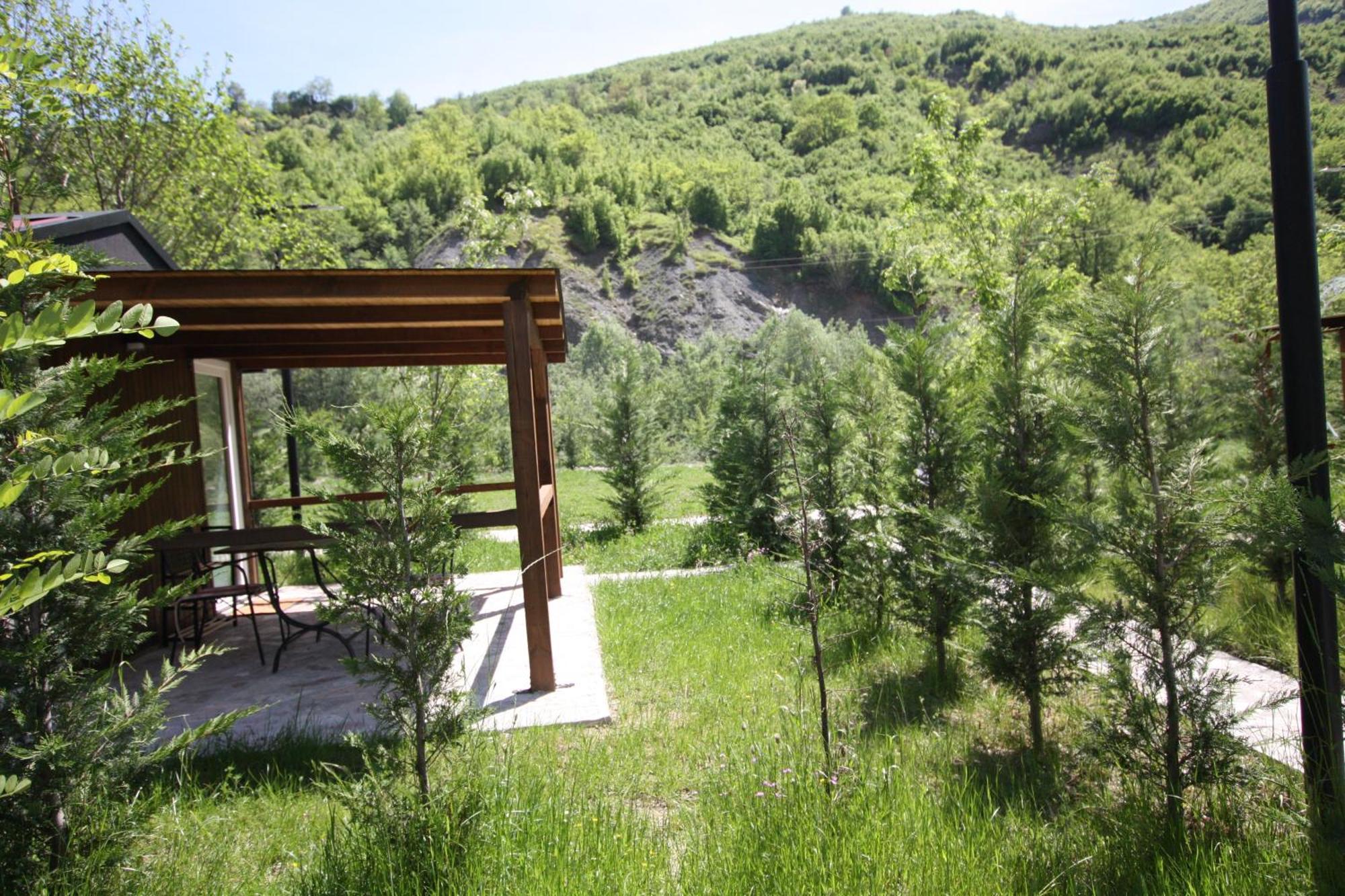 Villa Lugina E Shengjergjit ,Bujtinat Tirana Exterior foto