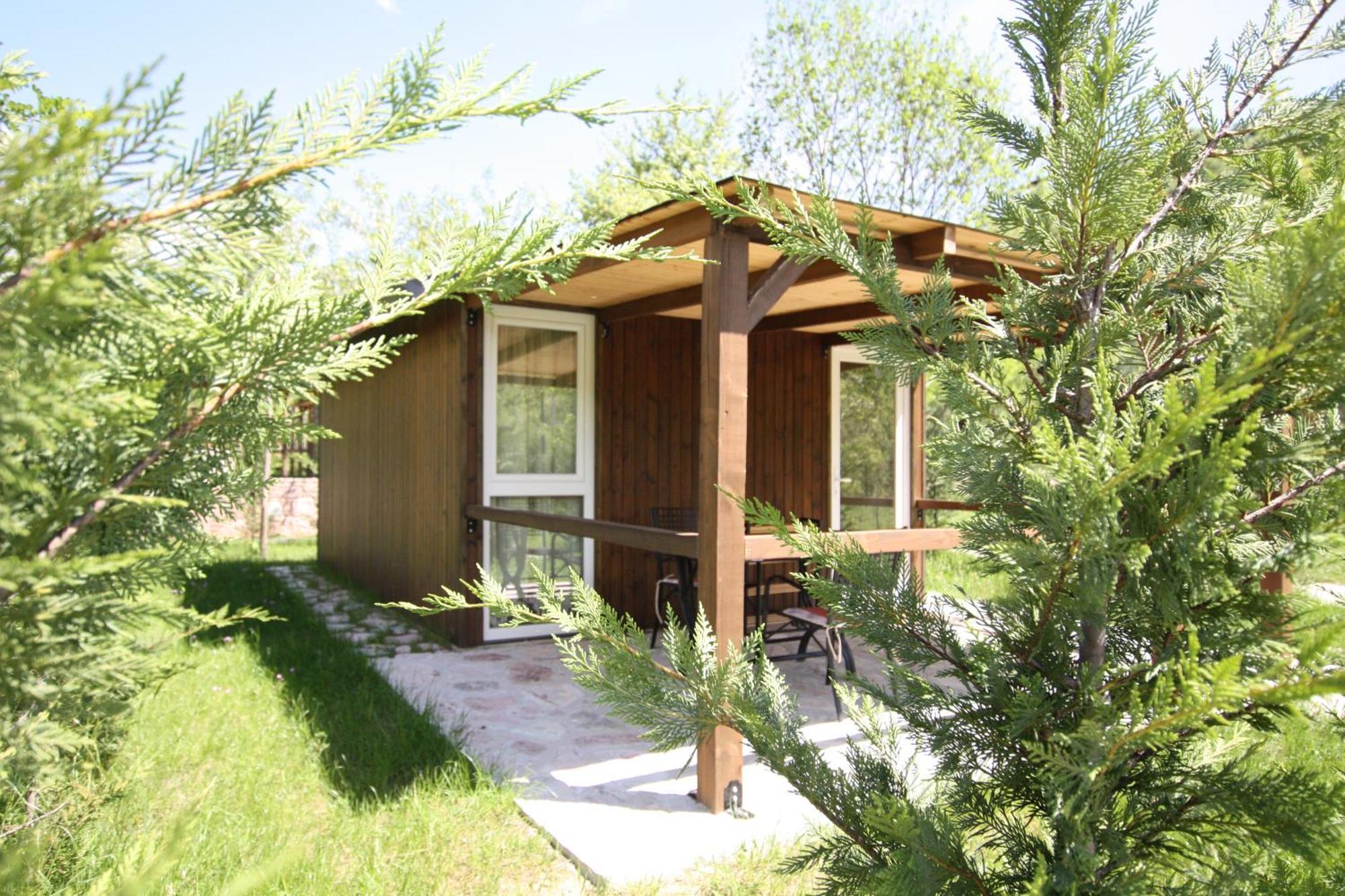 Villa Lugina E Shengjergjit ,Bujtinat Tirana Exterior foto
